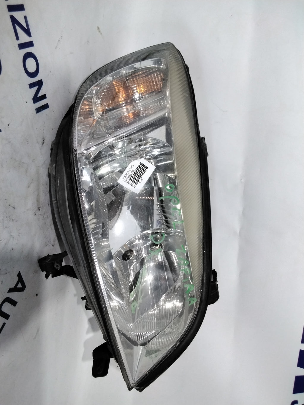 Opel Zafira right headlight year 2005 code: 89100055
