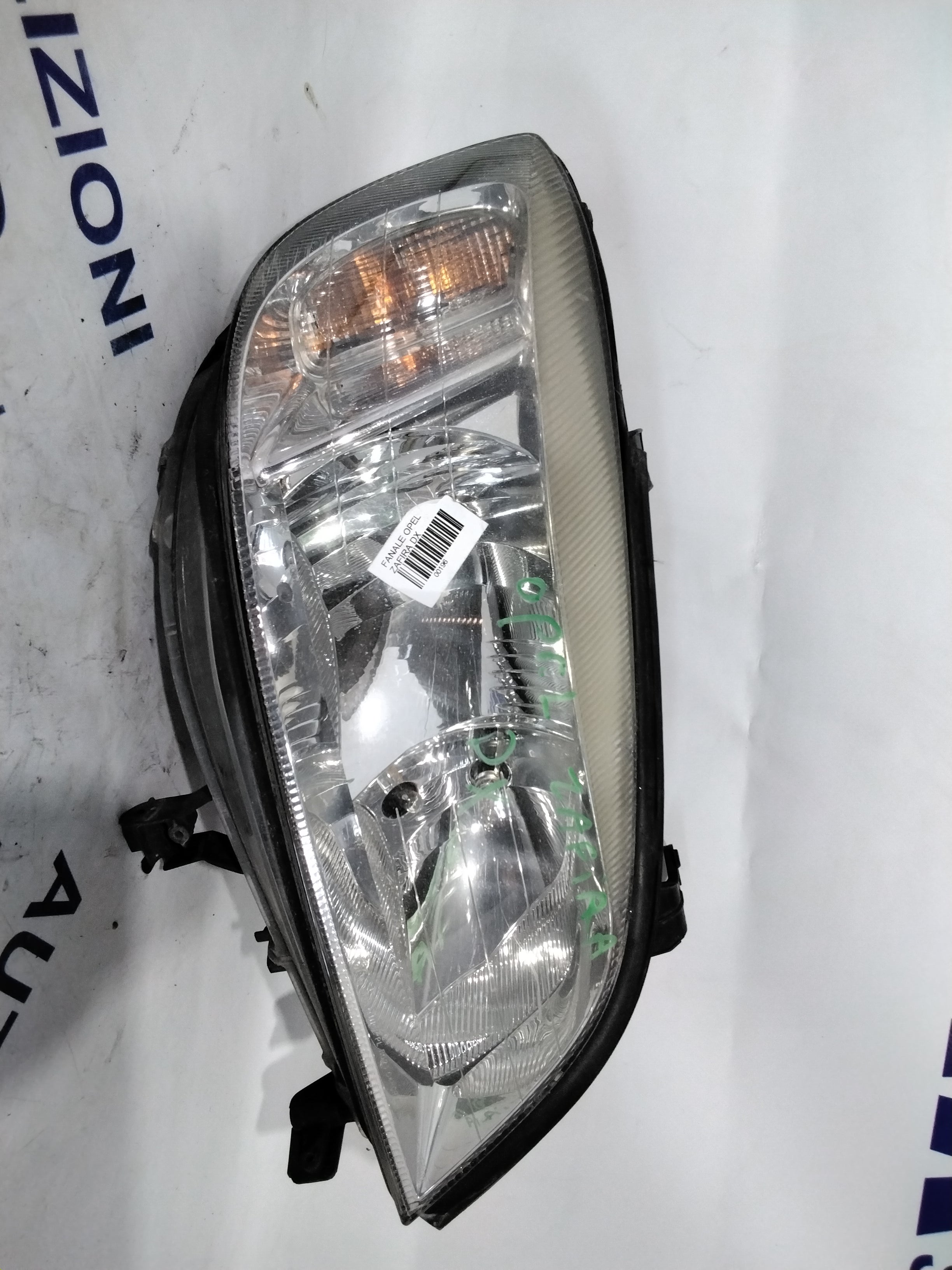 Opel Zafira right headlight year 2005 code: 89100055