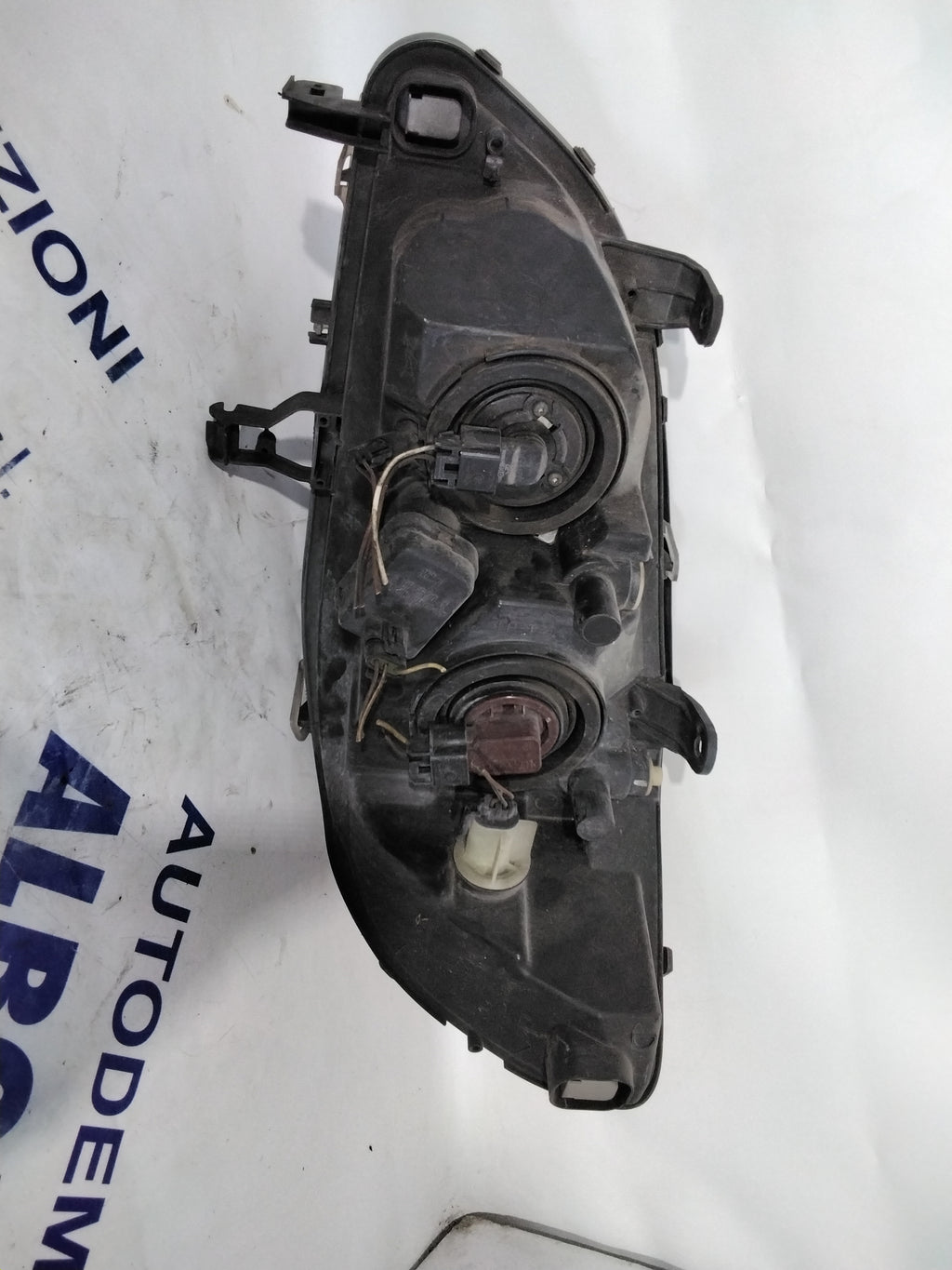 Opel Zafira right headlight year 2005 code: 89100055
