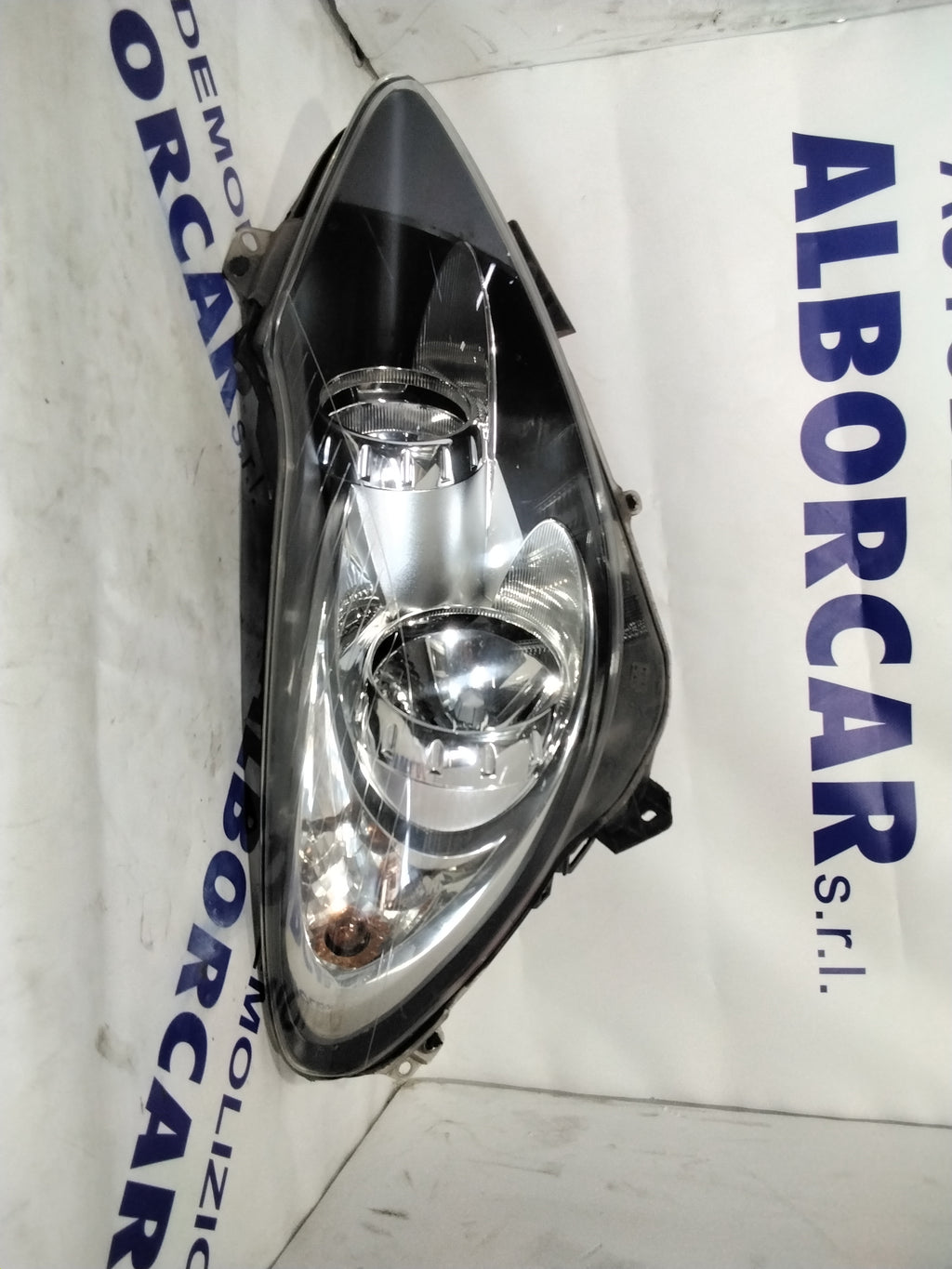 Faro fanale opel corsa destro anno (2006/2015) codice: 89391378 (sf8p4)