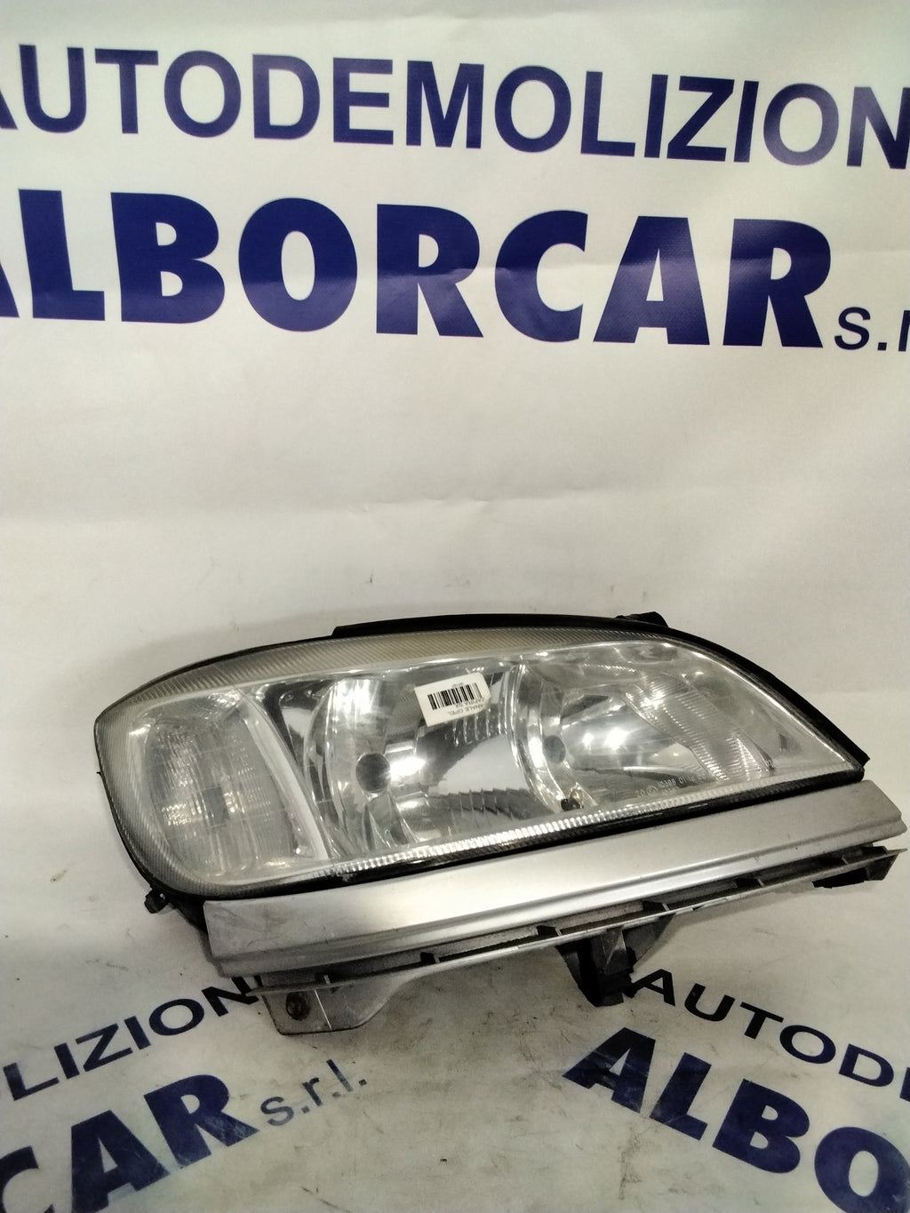 Opel Zafira 2004 left headlight code: 4421122R (sf8p4)