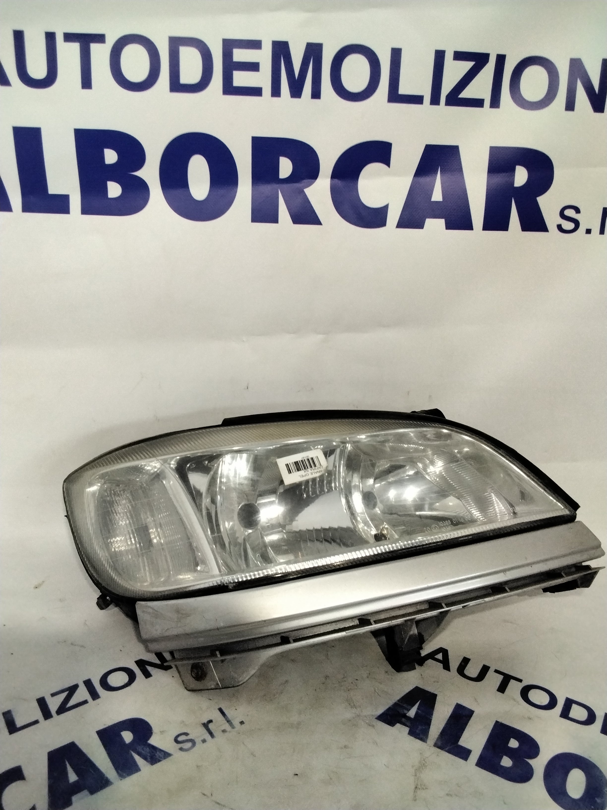Opel Zafira 2004 left headlight code: 4421122R (sf8p4)