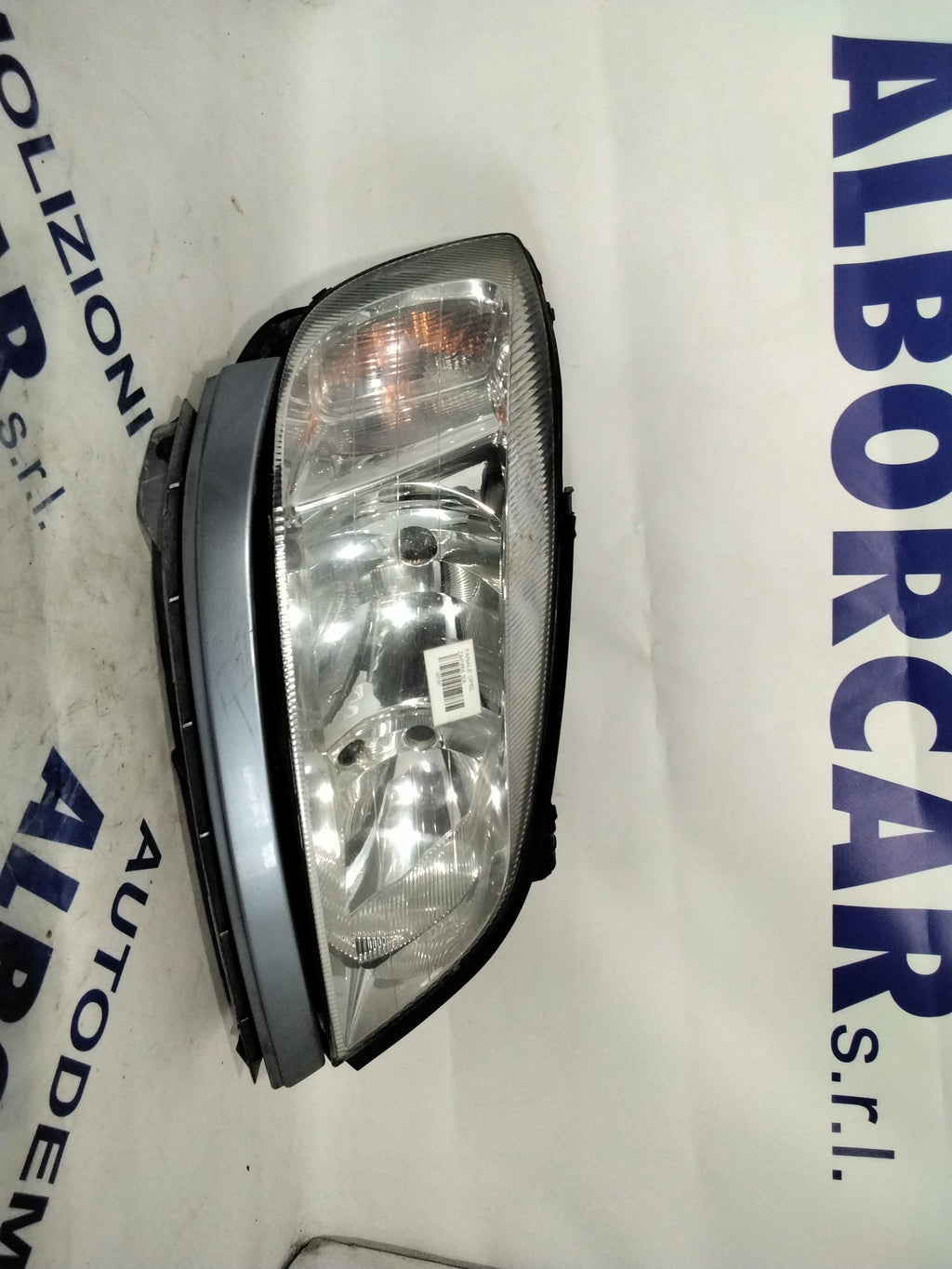 Headlight Opel Zafira right year 2005 code: 89100055 (sf8p4)