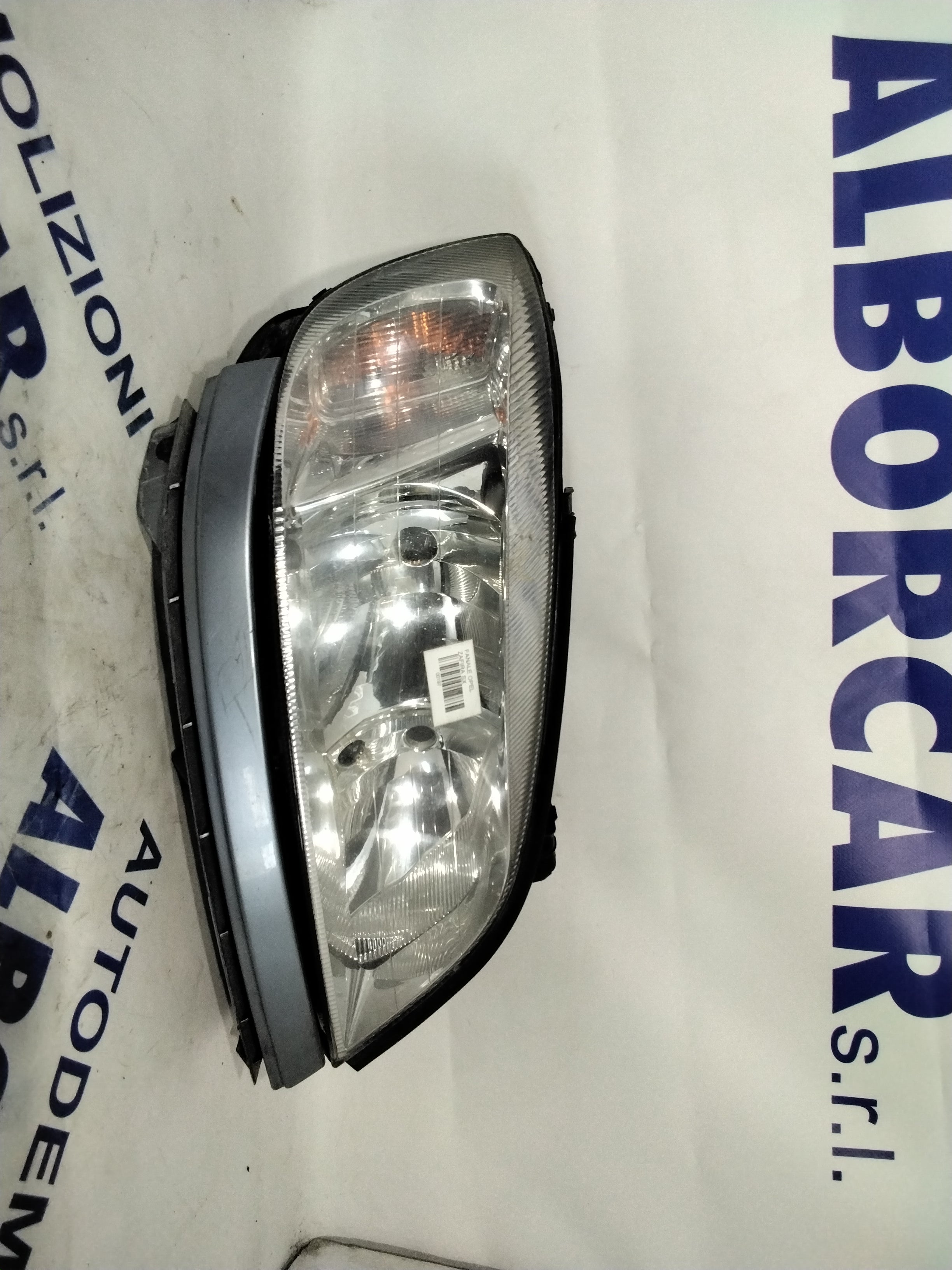 Headlight Opel Zafira right year 2005 code: 89100055 (sf8p4)