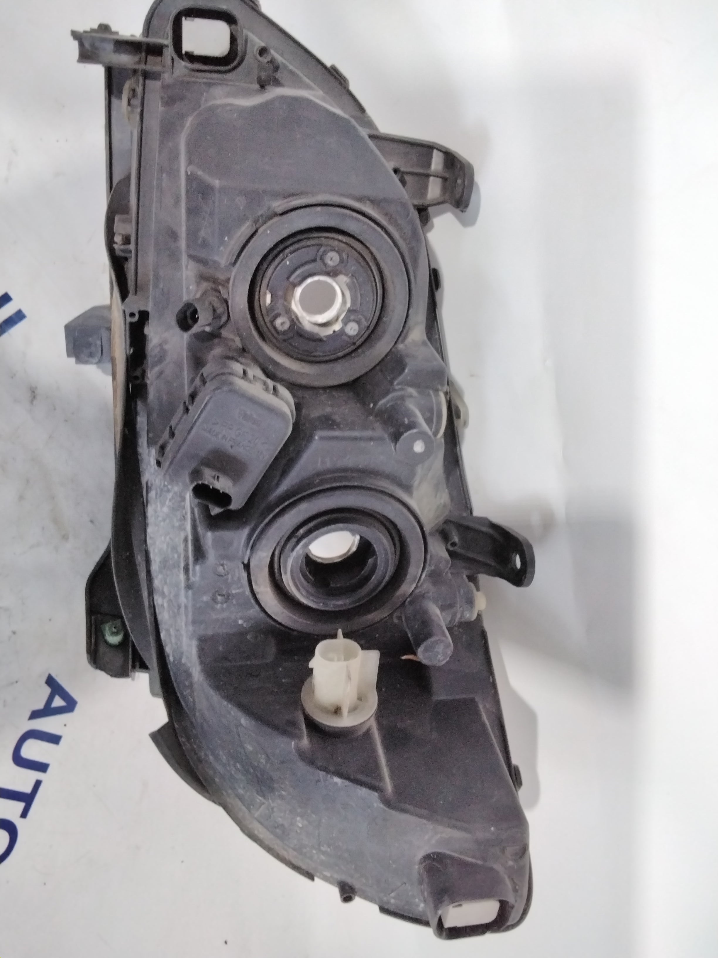 Headlight Opel Zafira right year 2005 code: 89100055 (sf8p4)