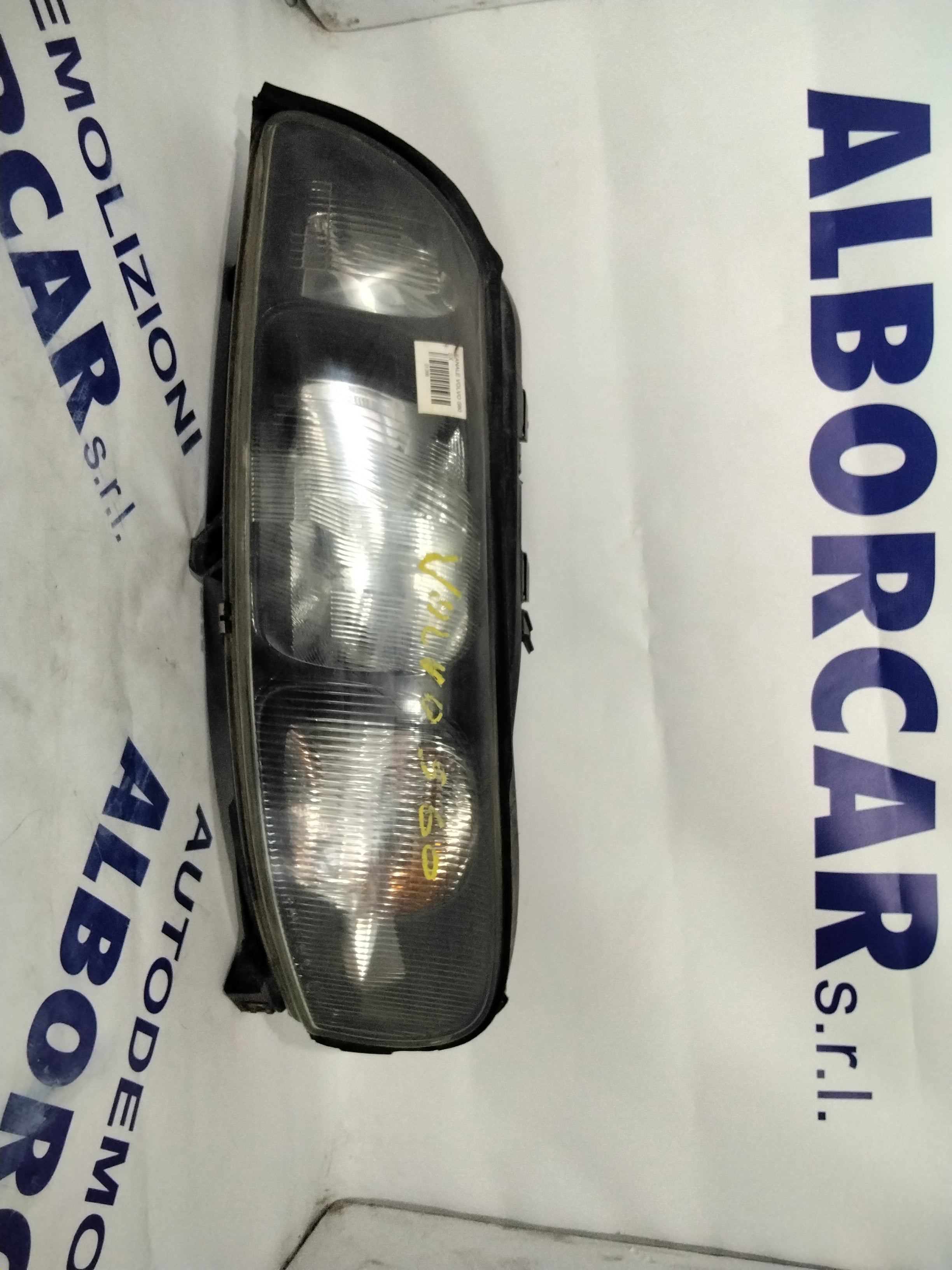 Volvo S60 left headlight year 2002 code: 89007859 (sf8p4)