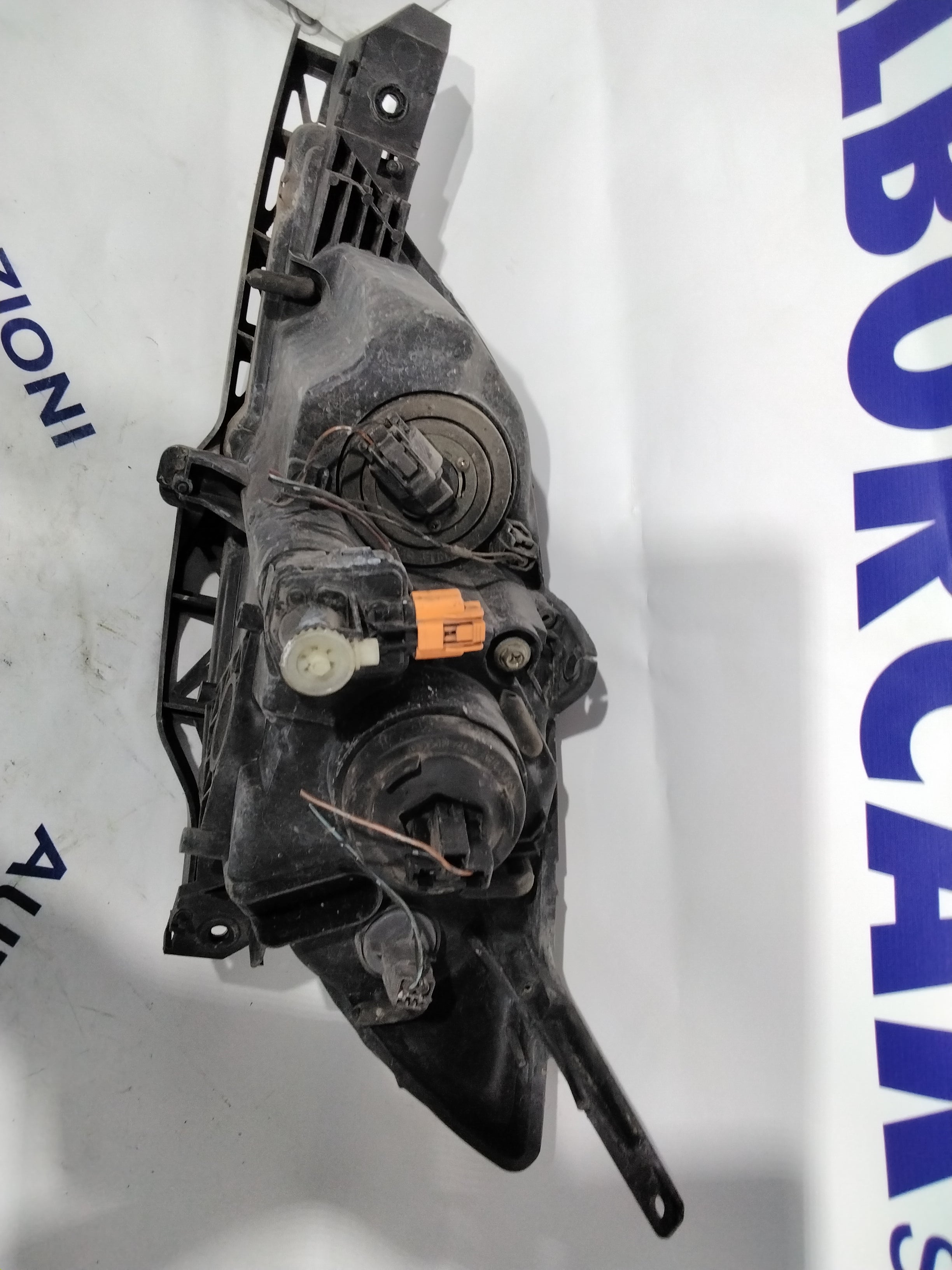 right headlight Mazda3 year 2009 code 90739000