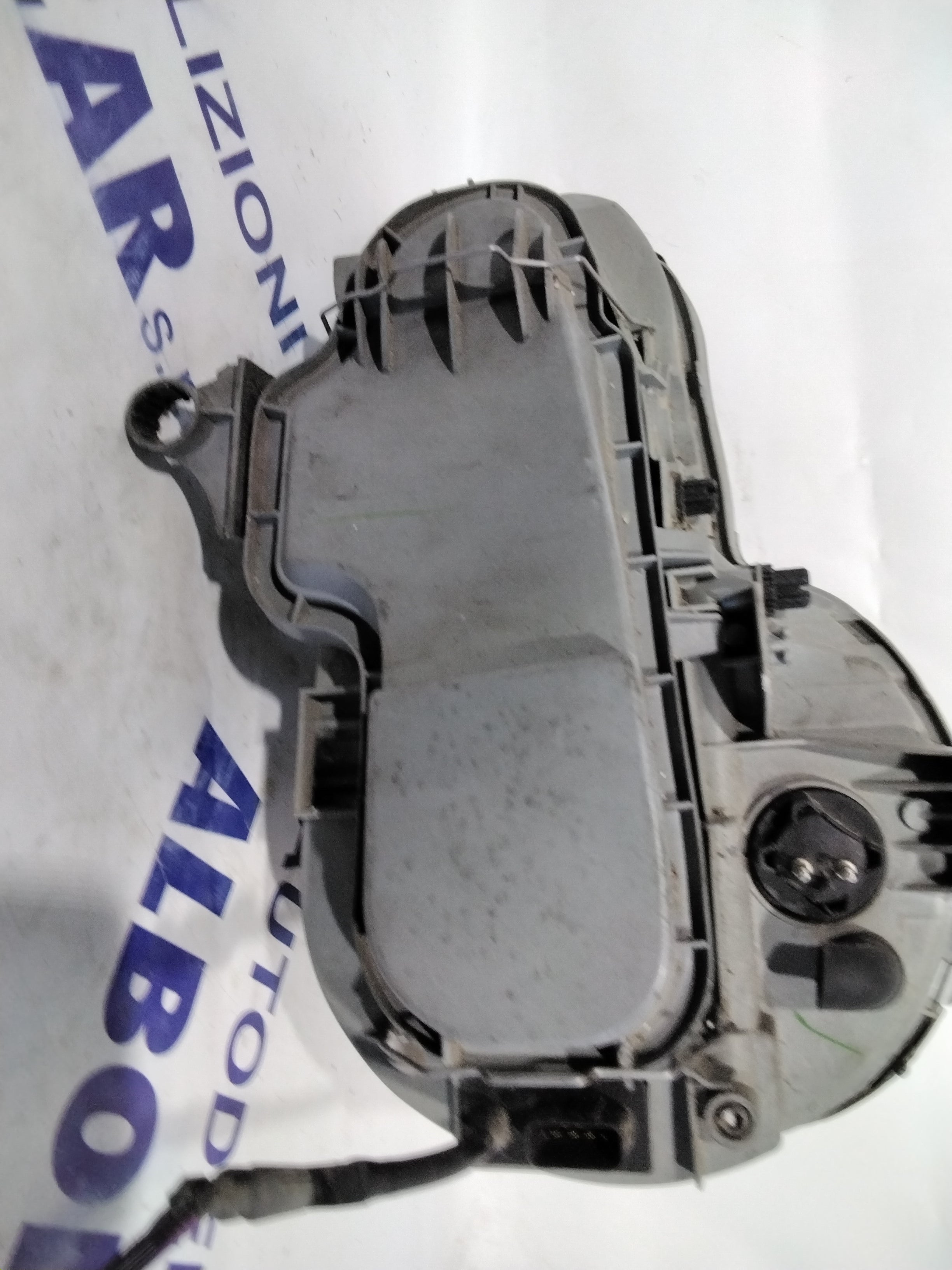 Headlight Mercedes E250 left year 1999 code: 084401132 (sf8p4)