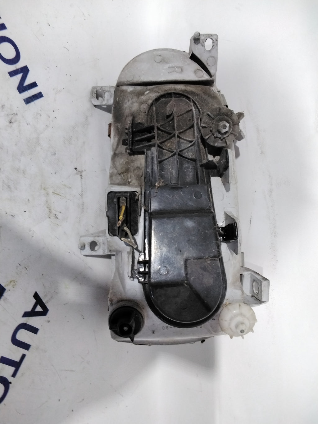 Volkswagen Golf 3 right headlight year 1996 code: 084411115 (sf8p5)