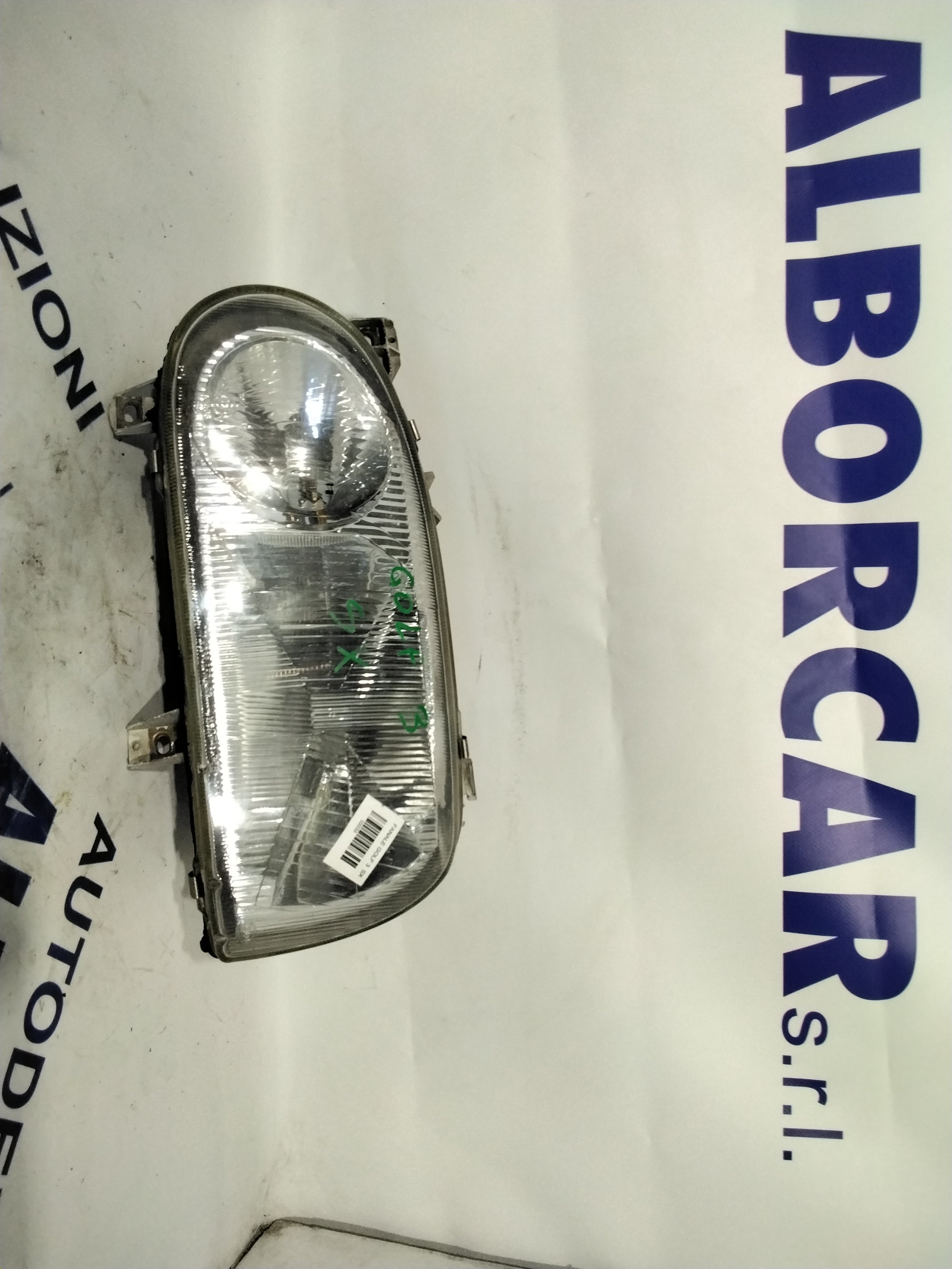 Volkswagen Golf 3 left headlight, year 1996, code: 13917300 (sf8p5)