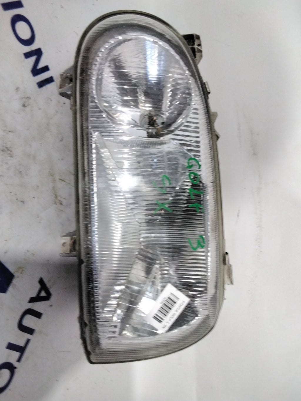 Volkswagen Golf 3 left headlight, year 1996, code: 13917300 (sf8p5)