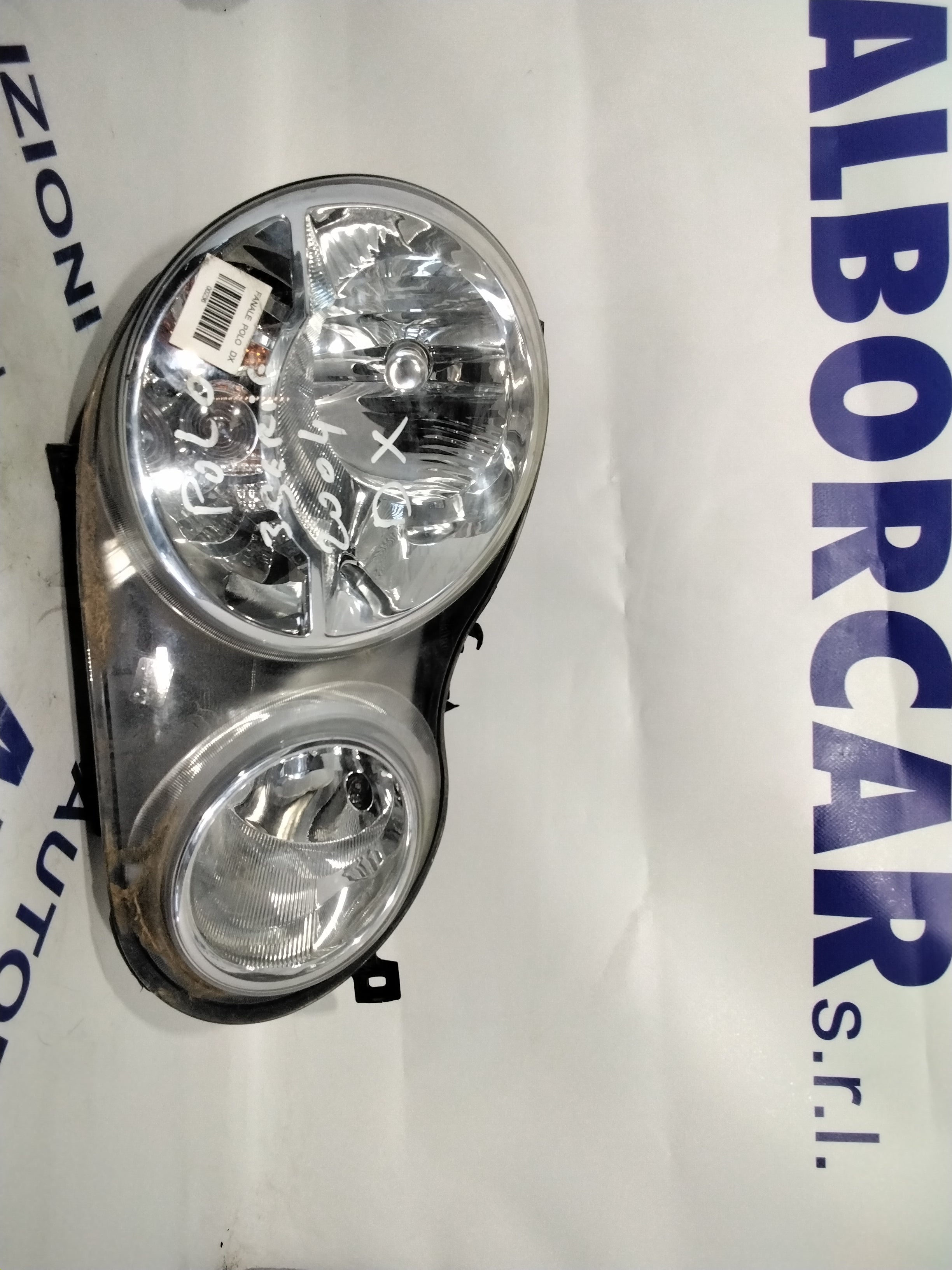 Headlight Volkswagen Polo right year 2004 code: 89306845 (sf8p5)