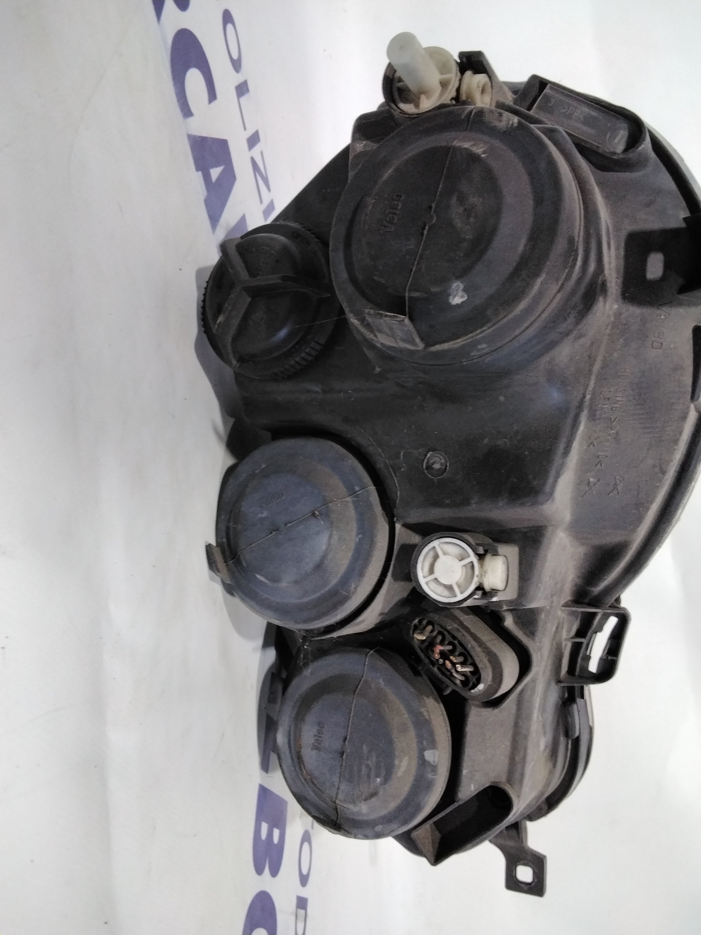 Volkswagen Polo left headlight year 2004 code: 89306835 (sf8p5)