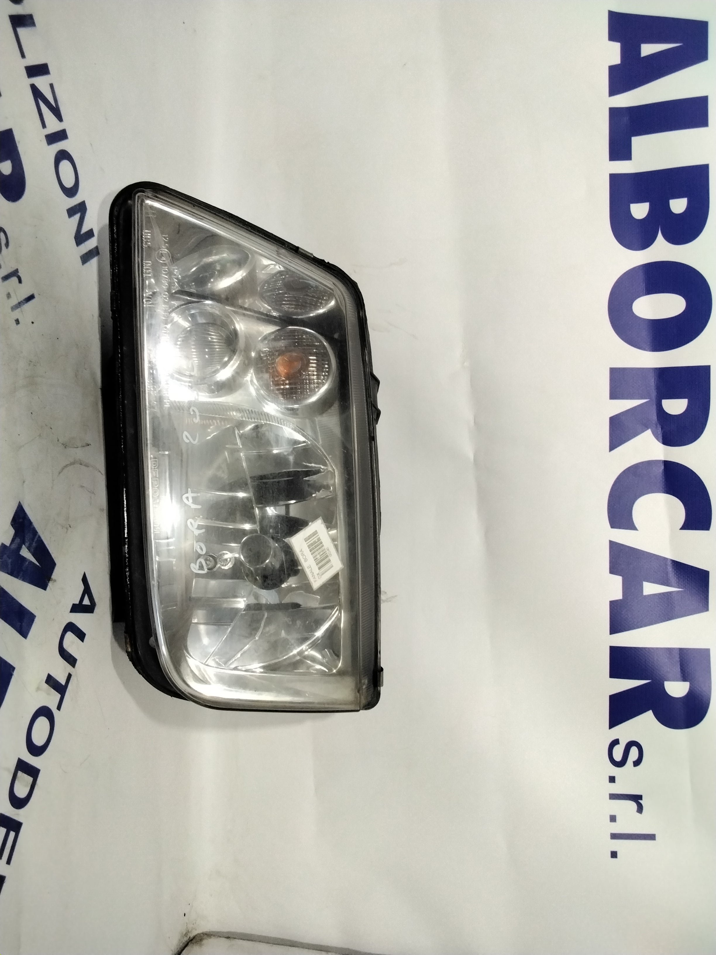 Faro fanale volkswagen bora  destro anno 2000 codice: 083411106 (sf8p5)
