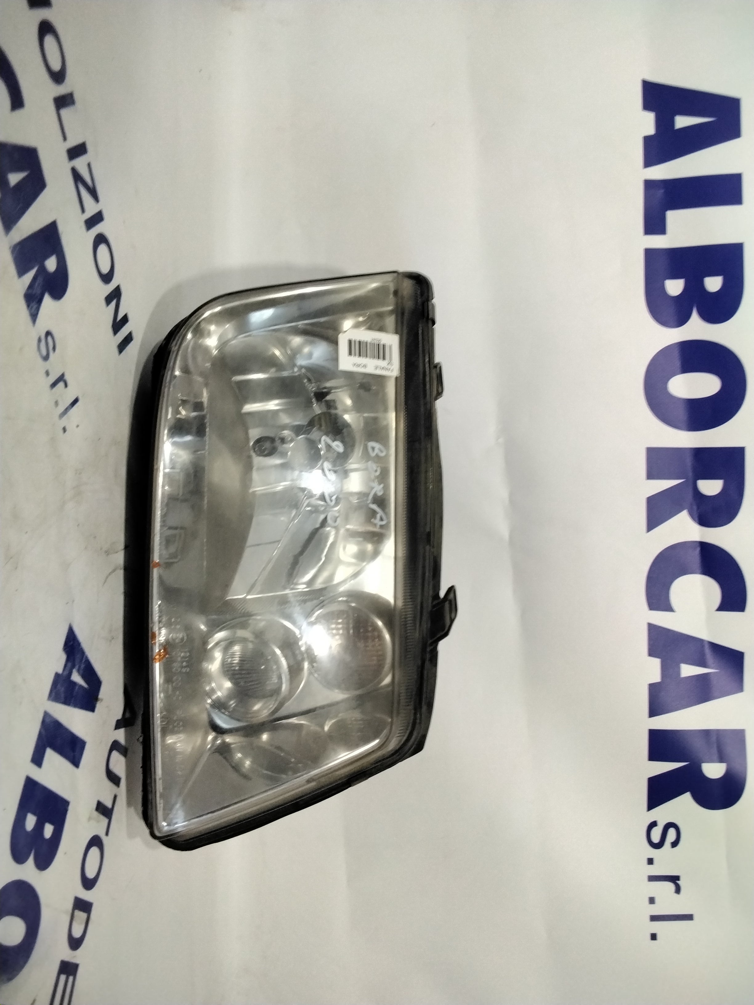 Faro fanale volkswagen bora  sinistro anno 2000 codice: 083411106 (sf8p5)