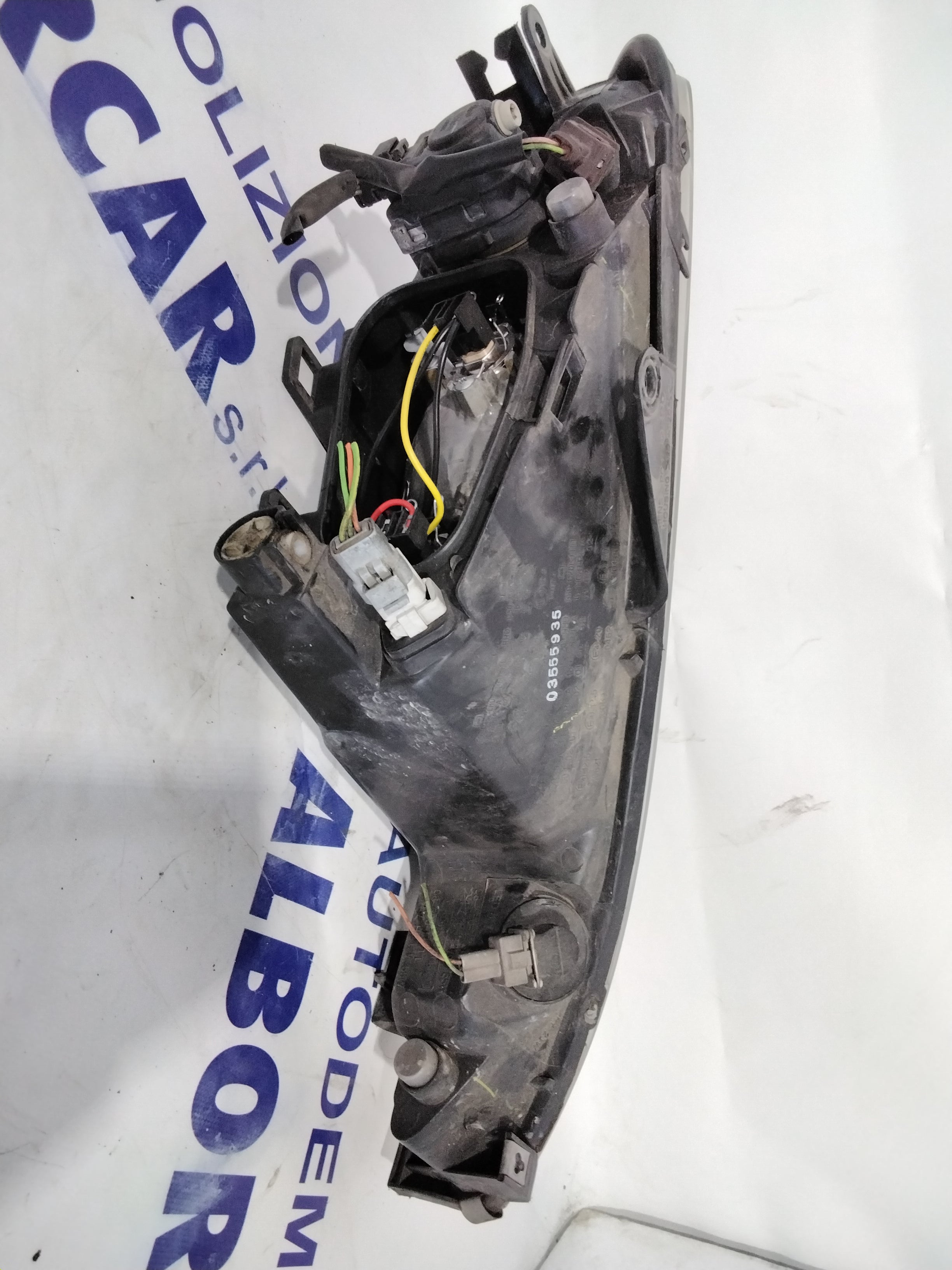 Peugeot 206 left headlight year 2004 code: 085501120 (sf8p4)