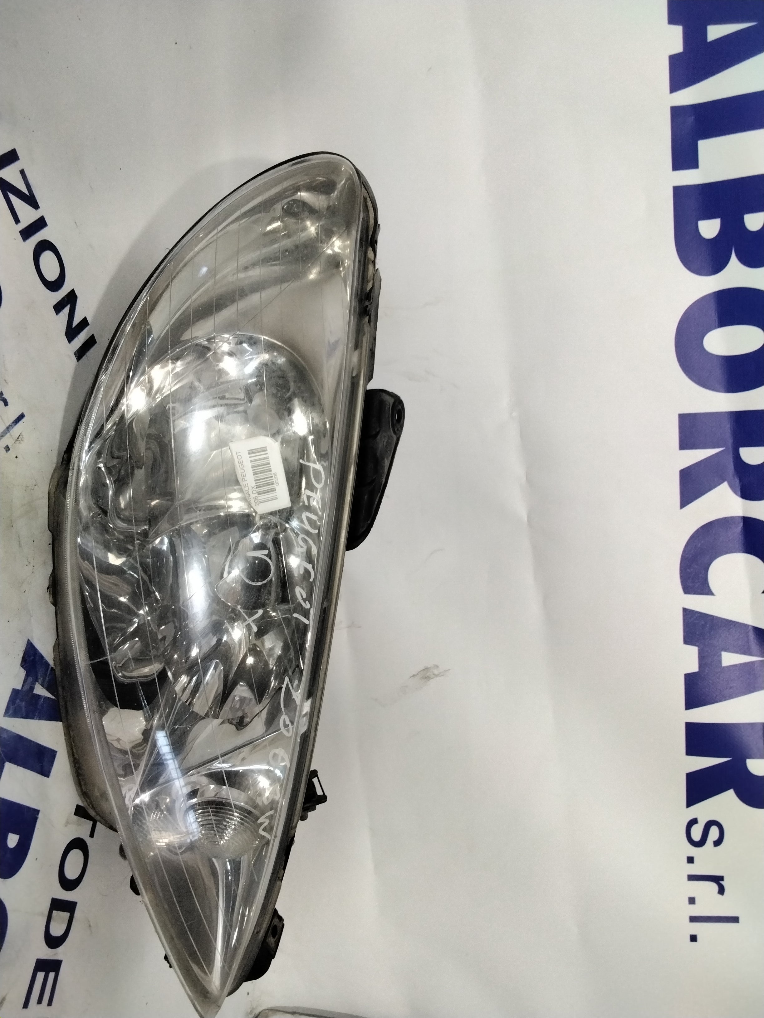 Headlight Peugeot 206 right side year 2004 code: 085501120 (sf8p4)
