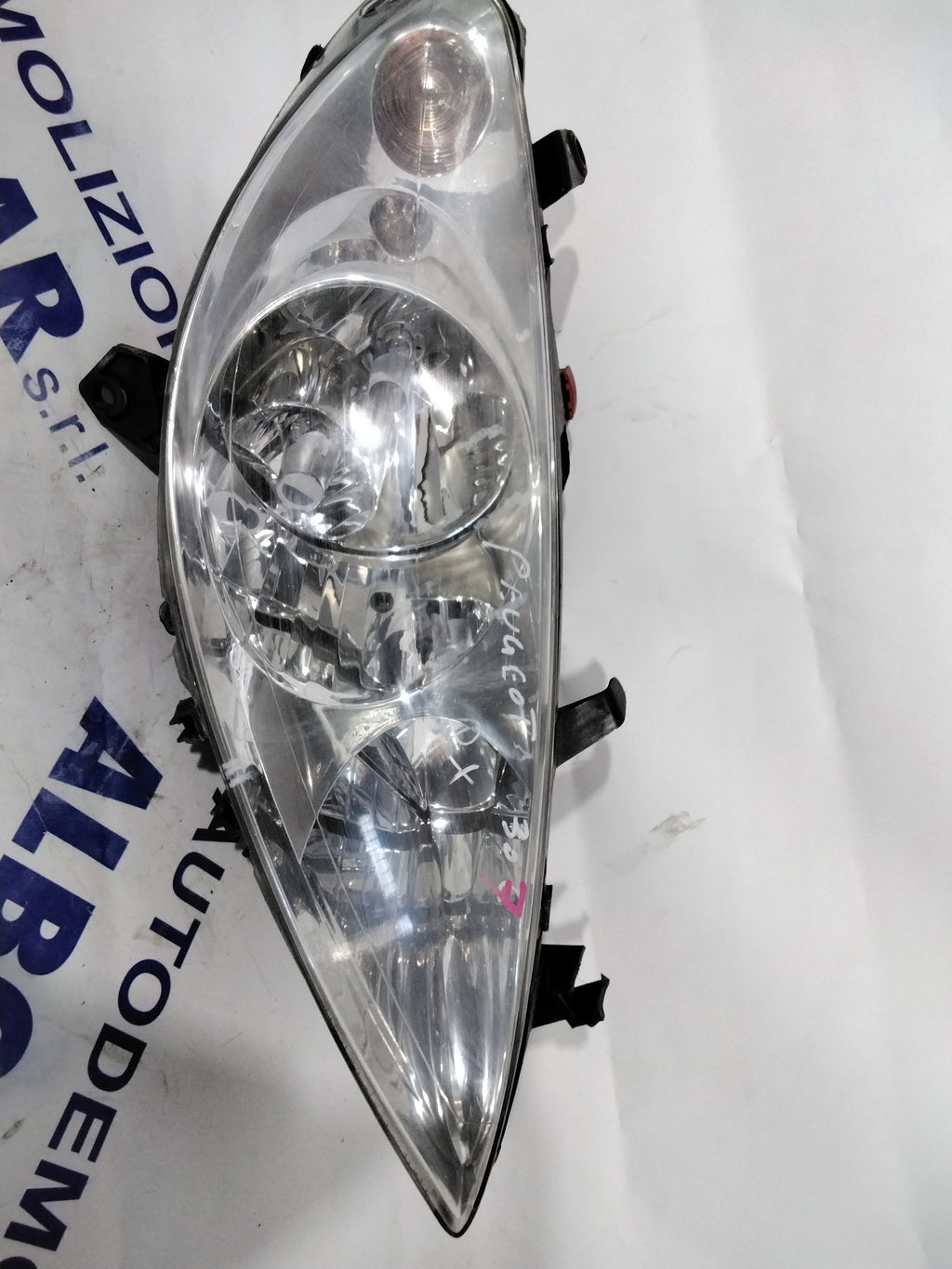 Left headlight Peugeot 307 year 2004 code: 89309081 (sf8p4)