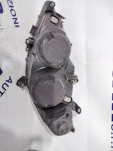 Carica l&#39;immagine nel visualizzatore di Gallery, Faro fanale peugeot 307 destro anno 2004 codice: 89309081 (sf8p4)
