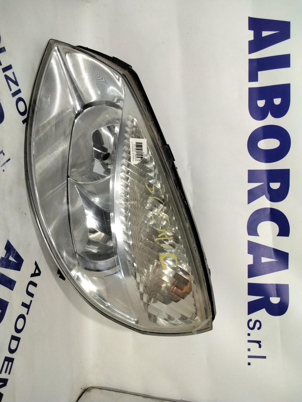 Right headlamp Renault Scenic year 2006 code: 15810300 (sf8p4)