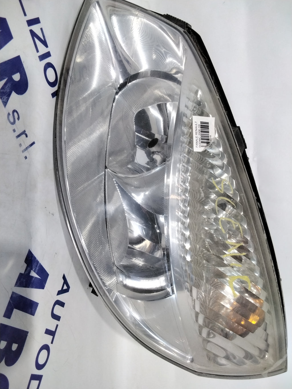 Right headlamp Renault Scenic year 2006 code: 15810300 (sf8p4)