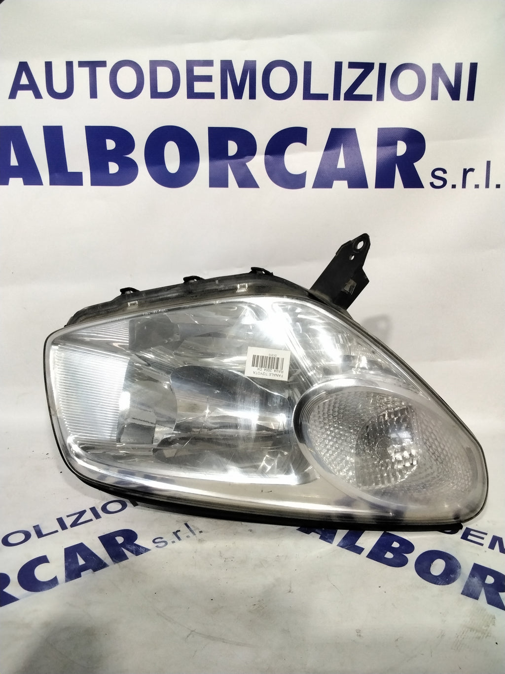 Toyota RAV 4 headlight right 2004 (sf8p4)