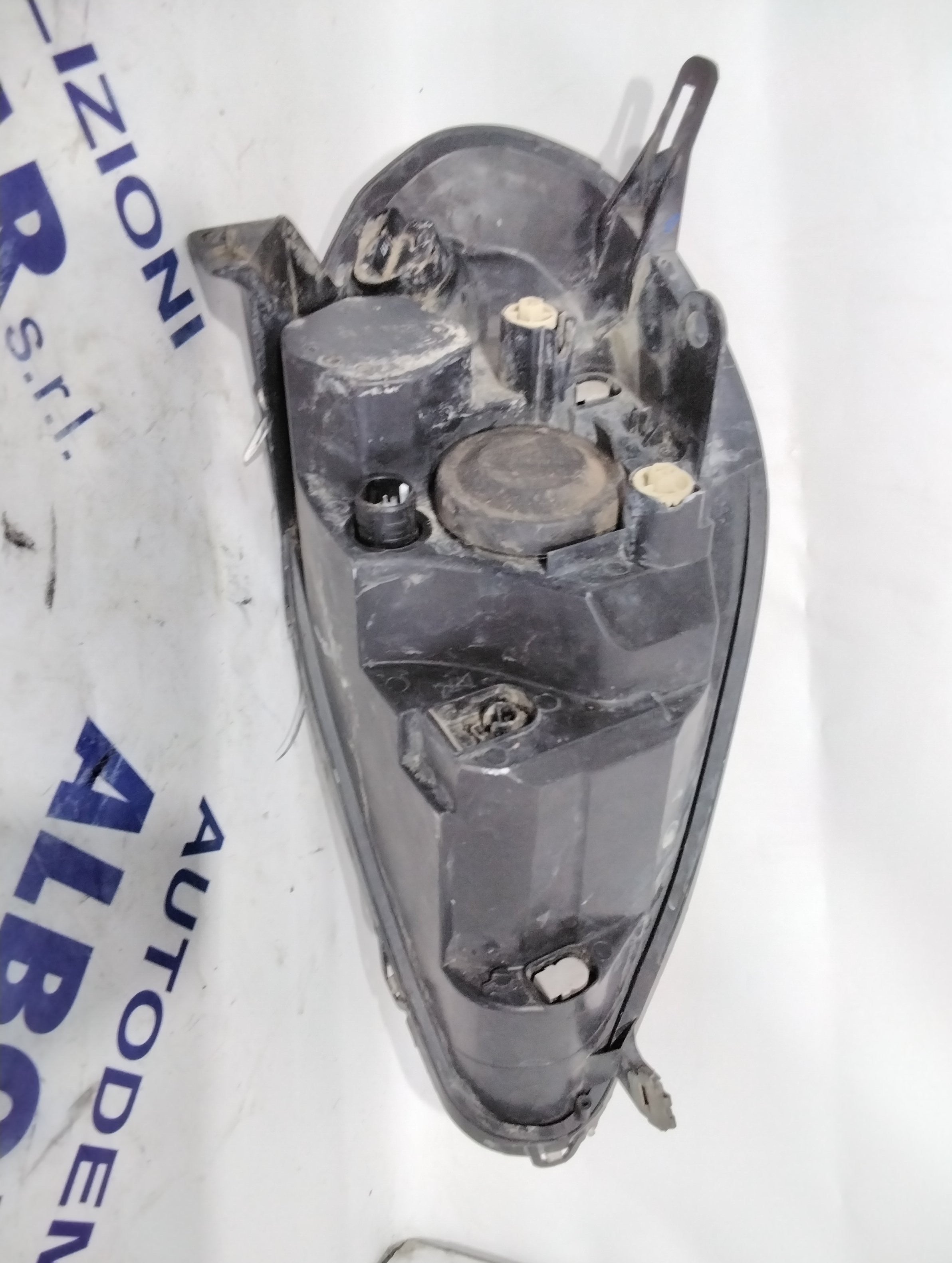 Fiat Grande Punto right headlight year 2006 code: 89101373 (sf8p2)