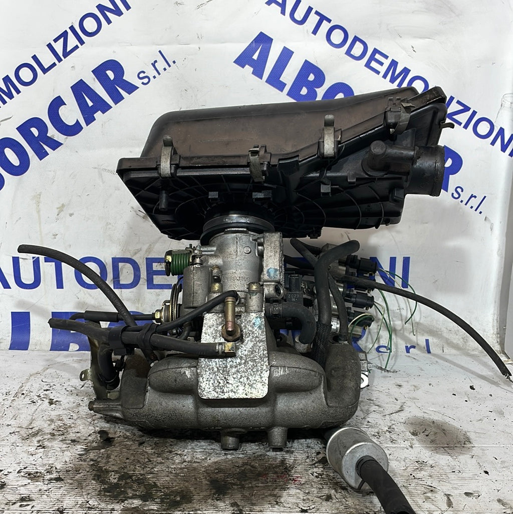 Corpo di aspirazione Nissan micra 1.0 anno 2003