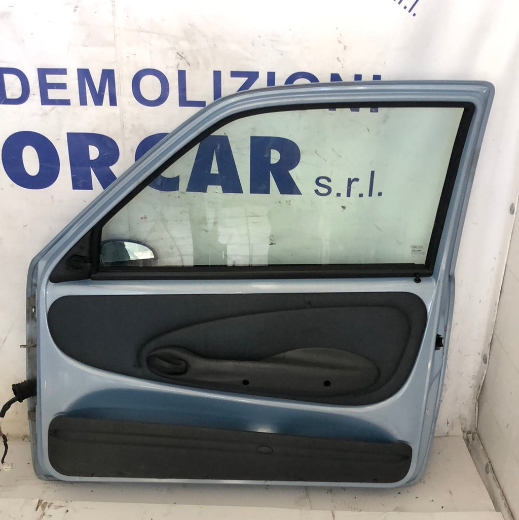 Puerta delantera derecha Fiat 600 año 2005/6 completa