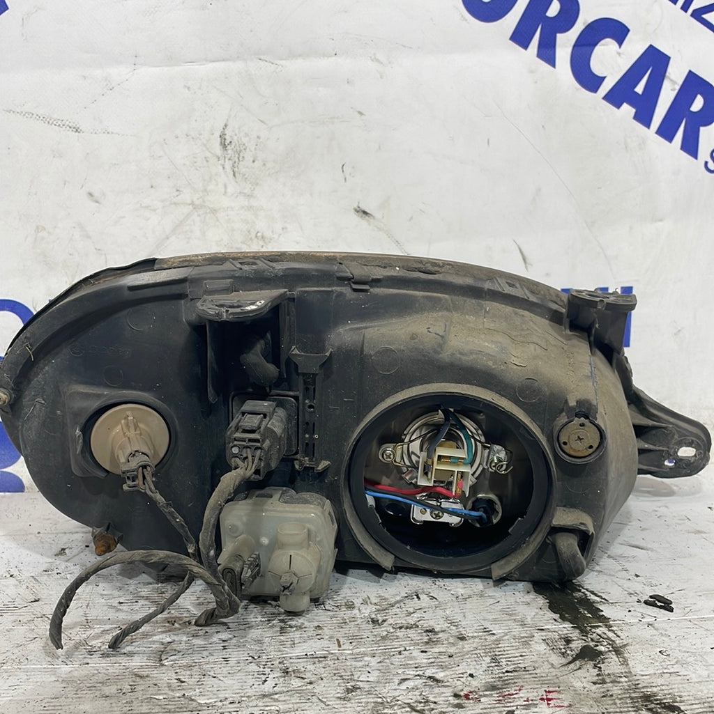 Faro Daewoo Lanos año 2002 derecho