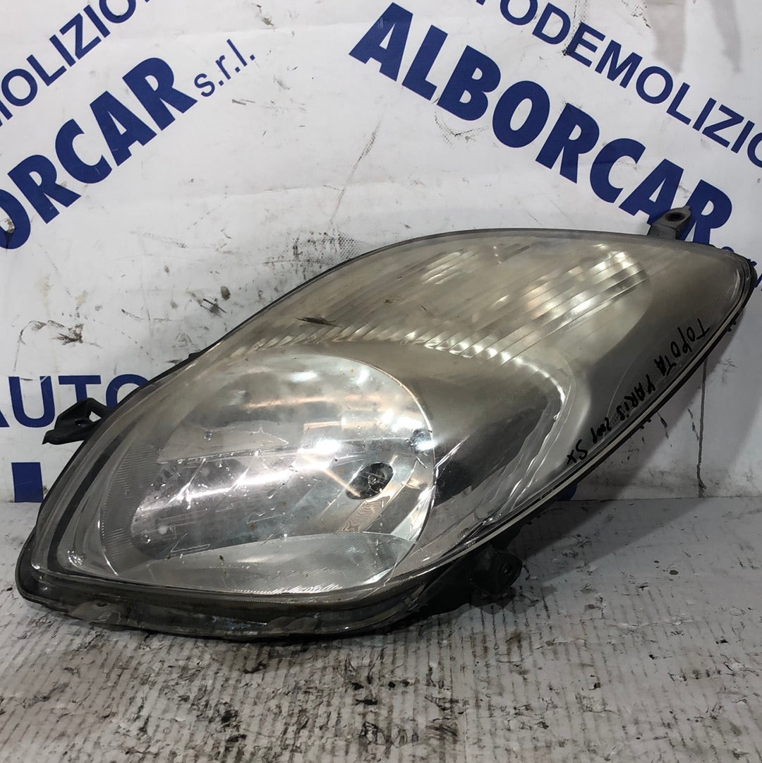 Toyota Yaris left headlight/taillight 2008