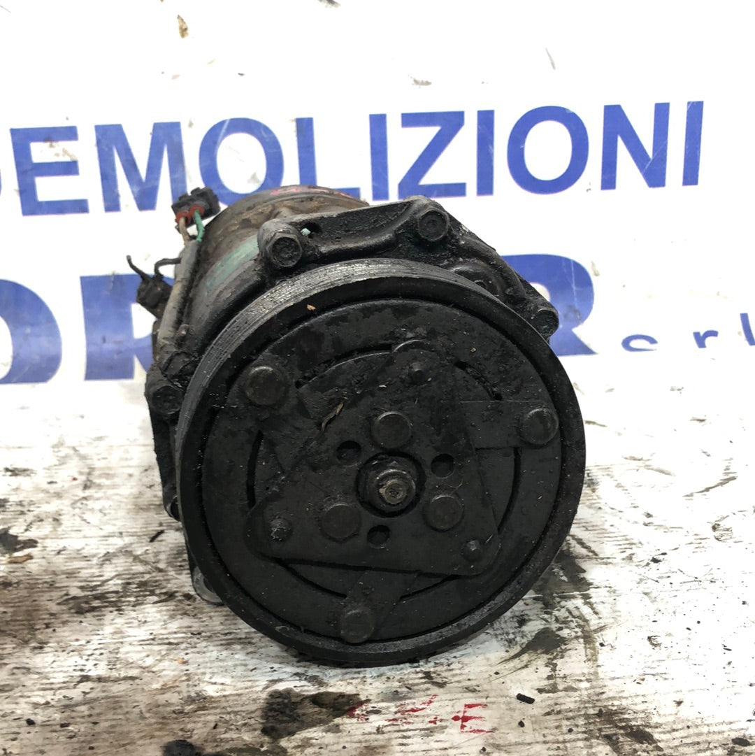 COMPRESSORE ARIA CONDIZIONATA VW GOLF 4 1.9 110cv TDI cod:1J0820803A