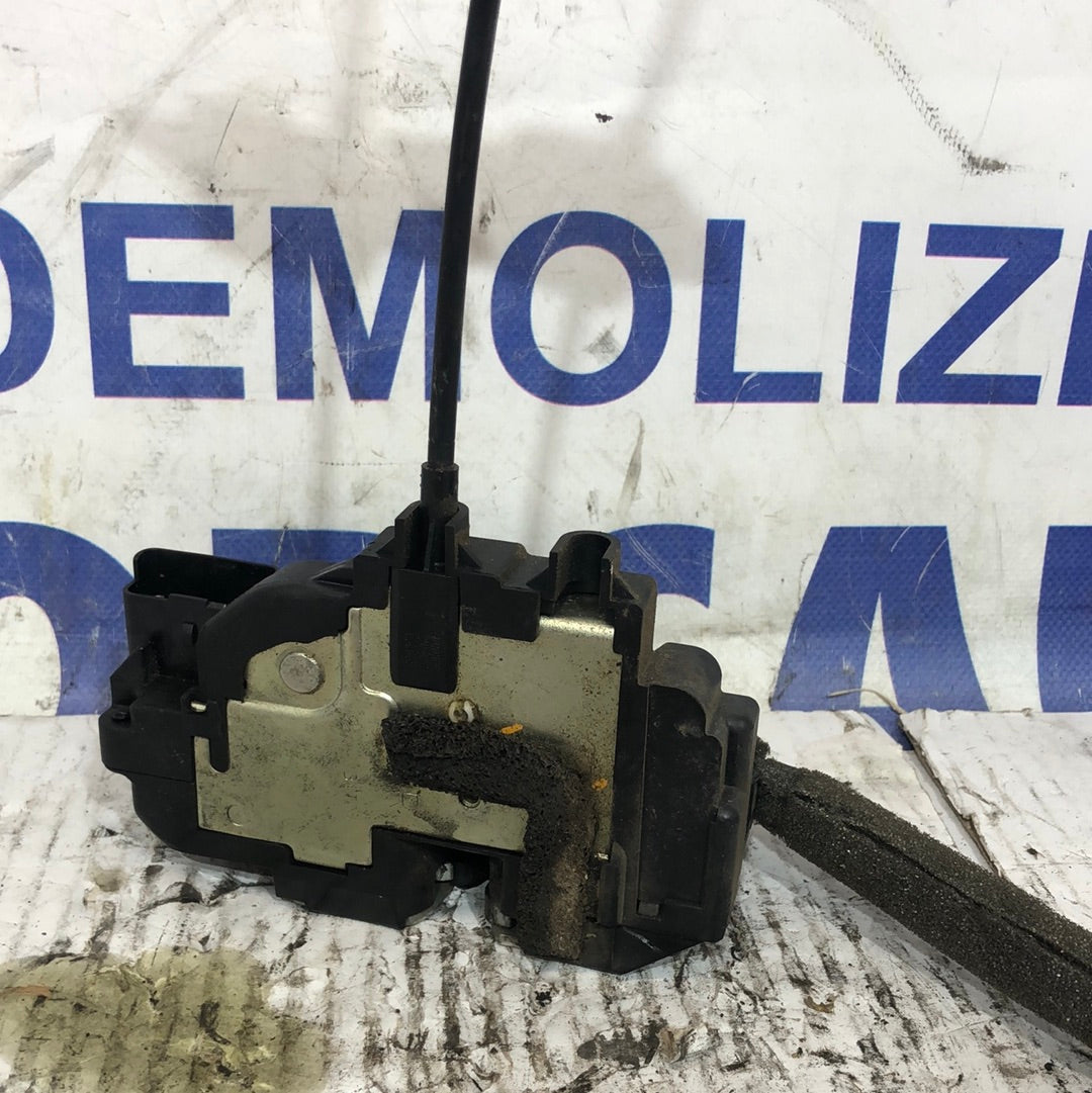 Serratura anteriore dx Nissan Qashqai