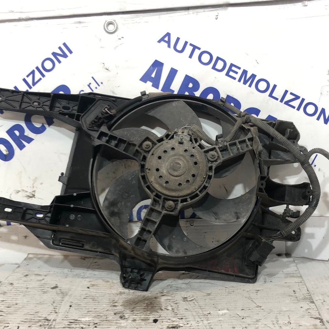 Ventilador de radiador Fiat Punto primera serie 1.2 gasolina 16v Sporting