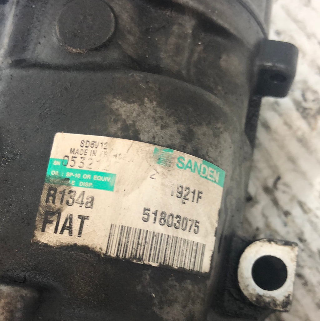 Compressore a/c Fiat grande punto 1.3 75cv con codice 51803075