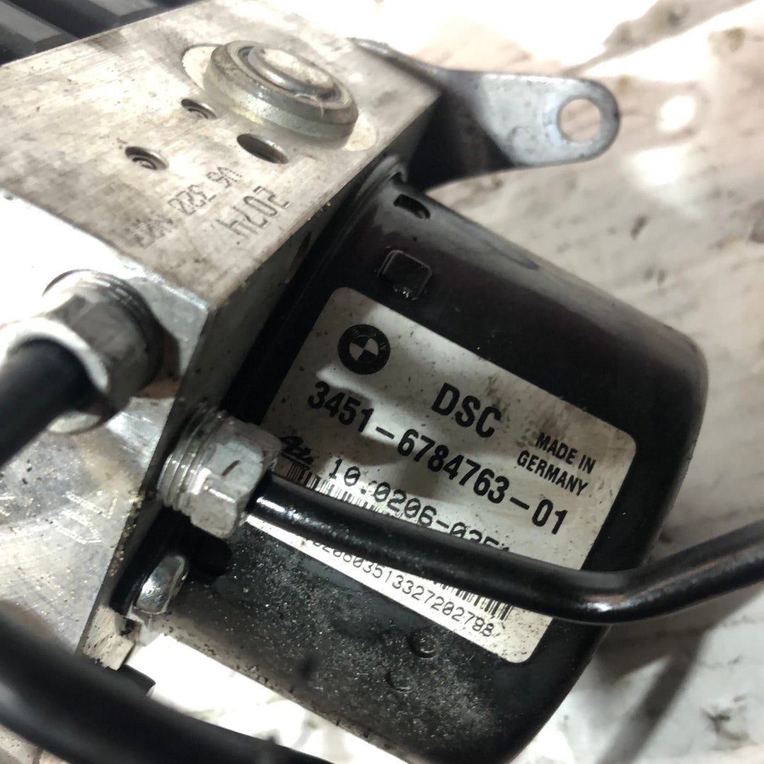 Bomba ABS BMW 320 cód: 34526784764