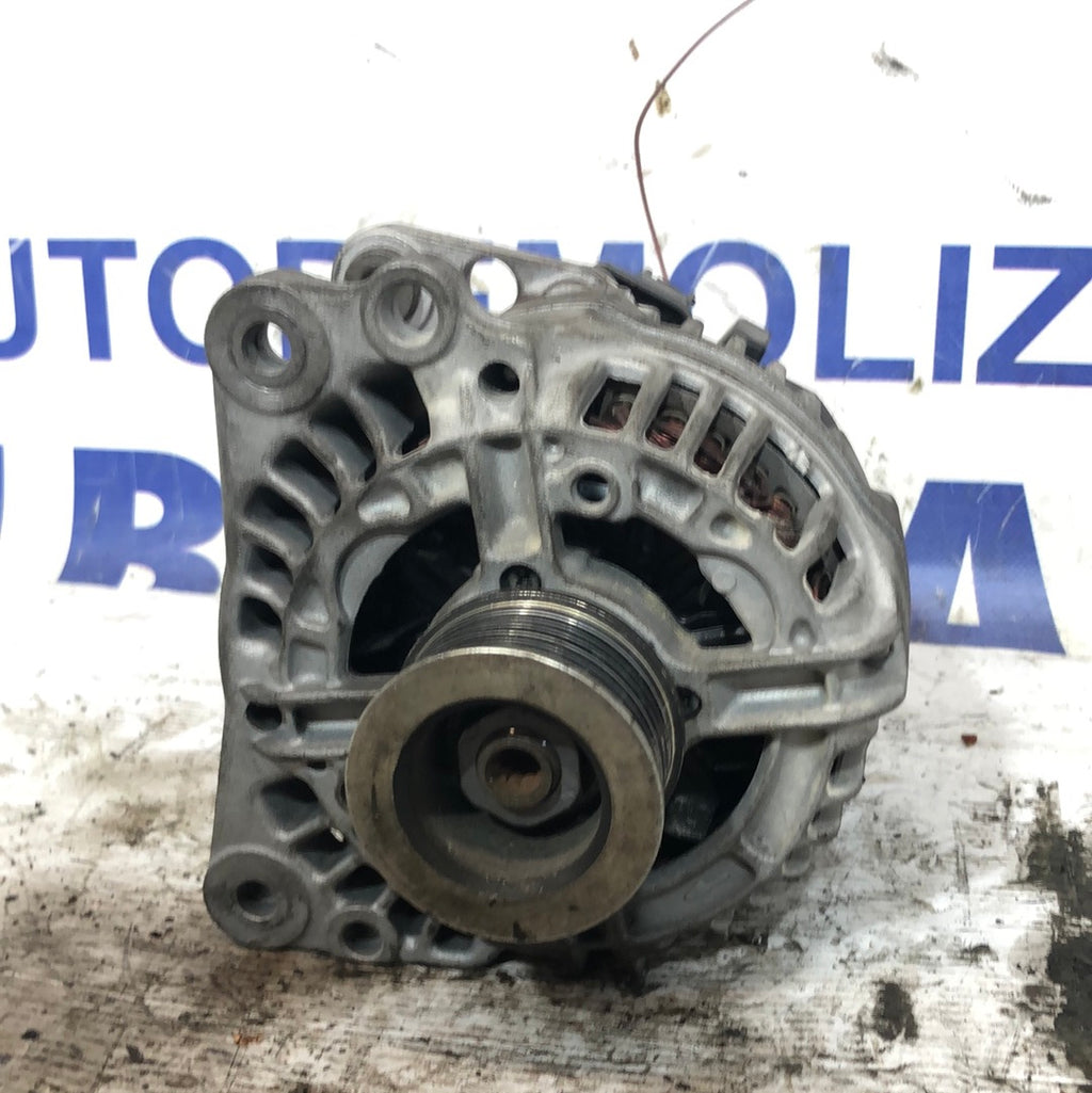 Alternator Renault Clio 1.2 petrol year 2006 code: 0124325139