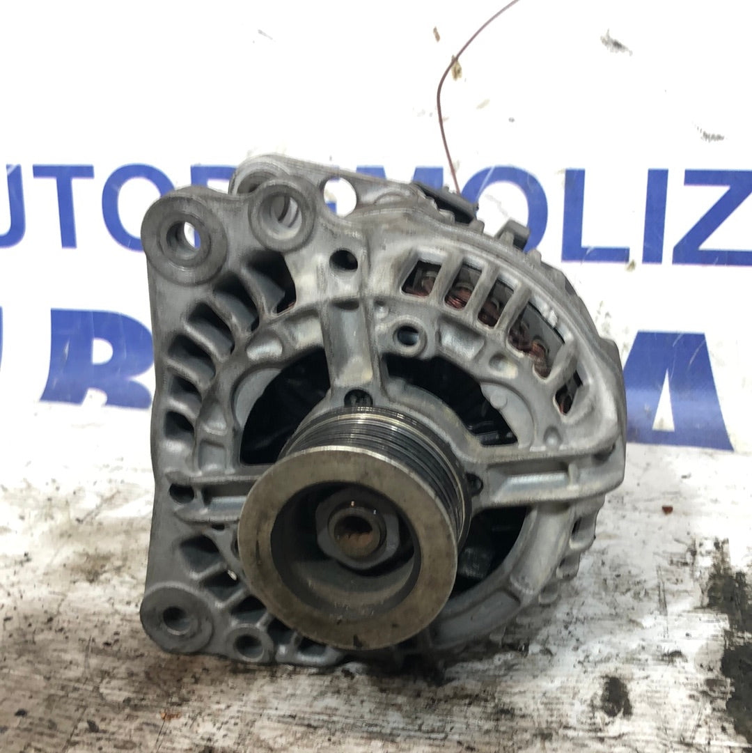 Alternator Renault Clio 1.2 petrol year 2006 code: 0124325139