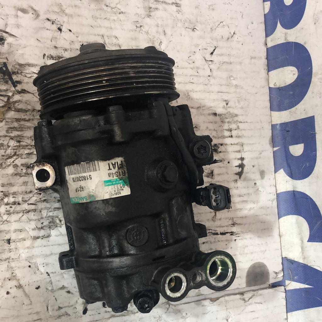 Compressore a/c Fiat grande punto 1.3 75cv con codice 51803075