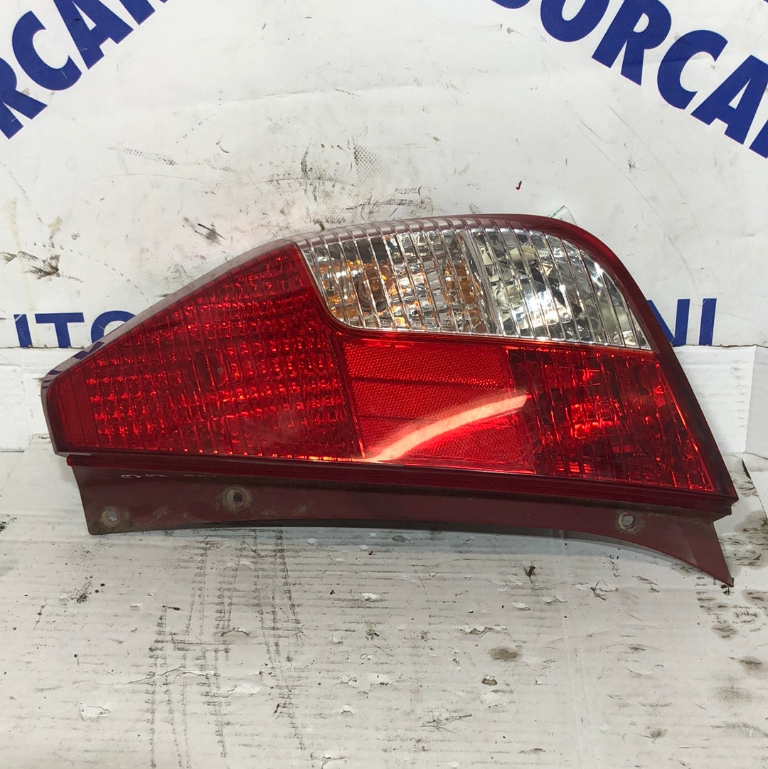 Piloto trasero/luz de freno Hyundai i10 año 2010 derecho