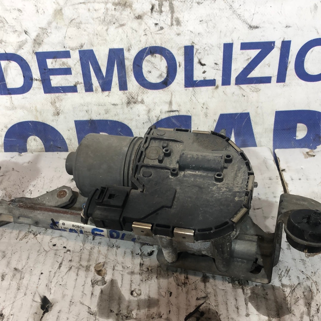 Front wiper motor golf 5 plus code: 3397020719/ 3397020720