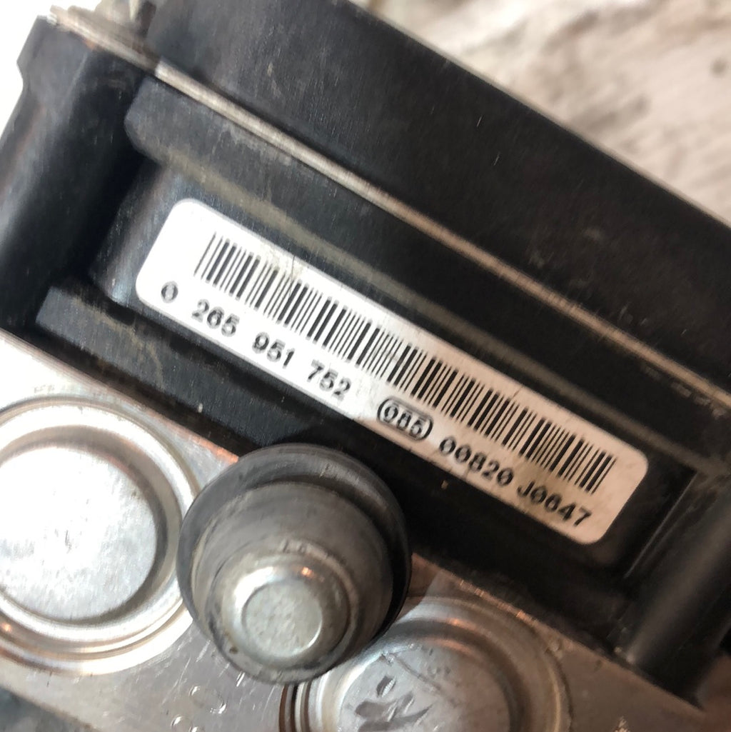 ABS pump Opel Corsa 2010 code:0265251864