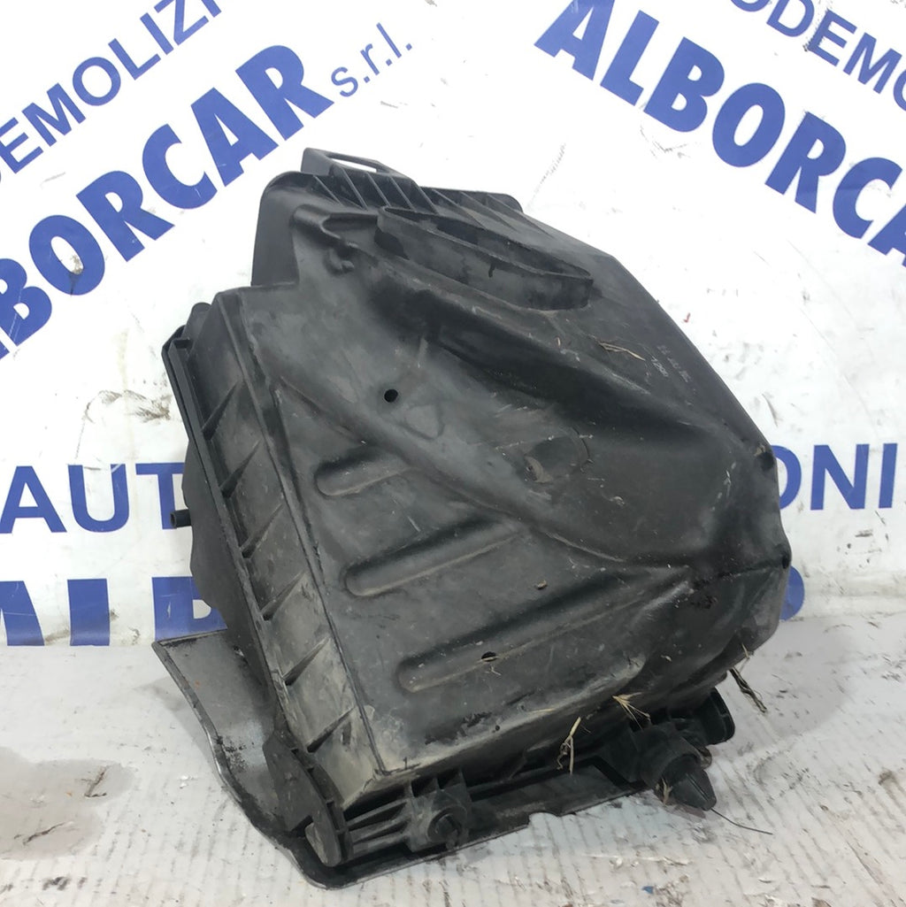 Scatola filtro aria audi A4 codice 0381370739