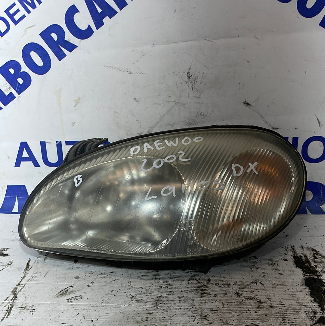 Faro Daewoo Lanos año 2002 derecho