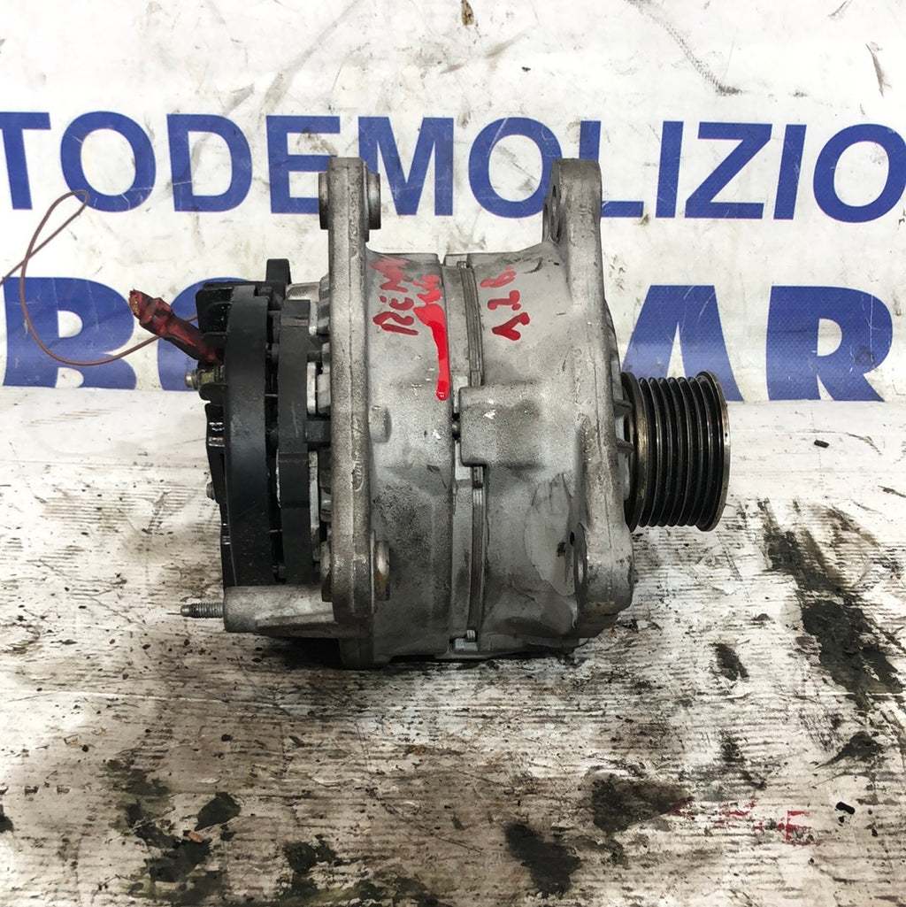 Alternator Renault Clio 1.2 petrol year 2006 code: 0124325139