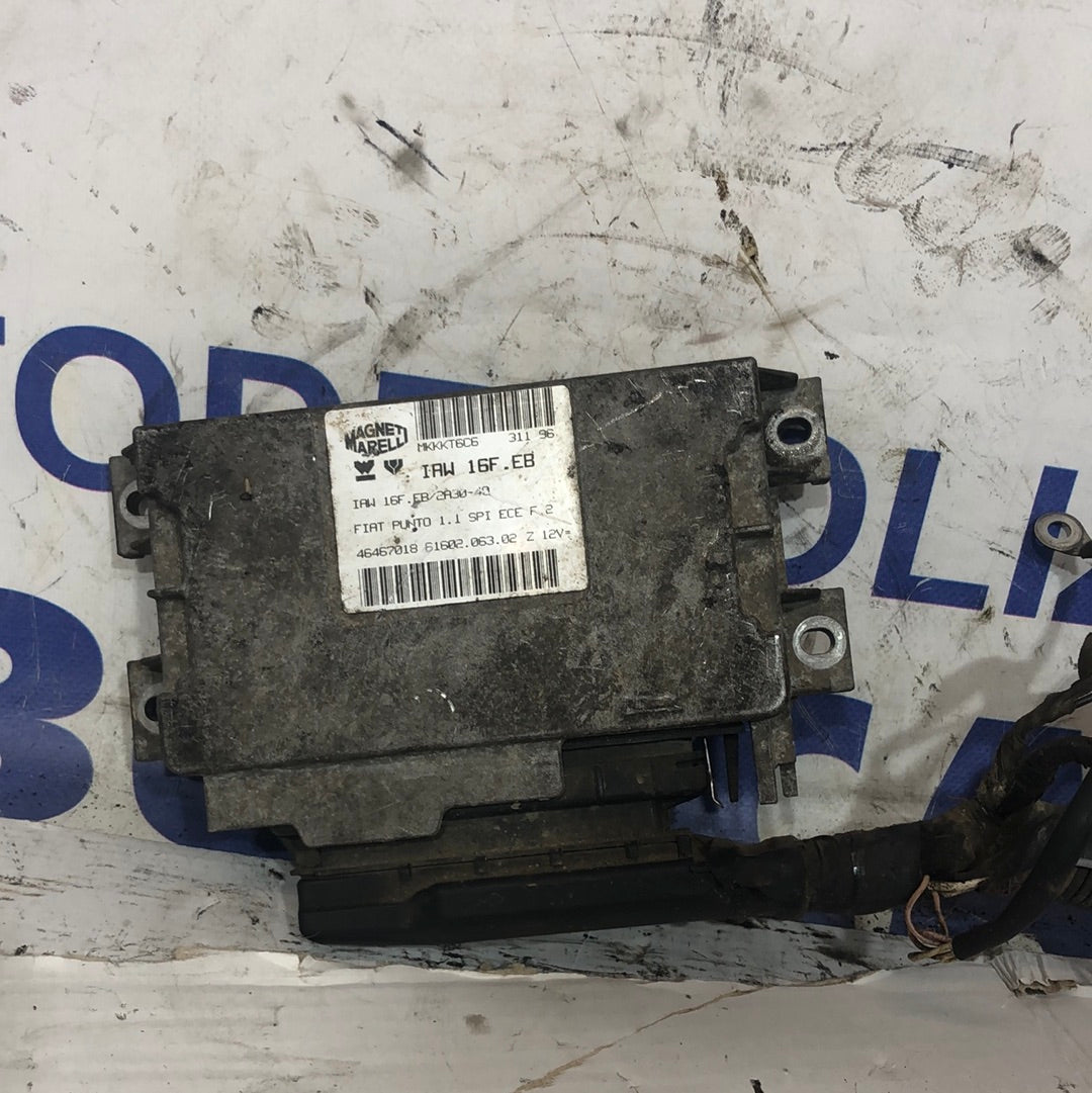 Centralita de motor Fiat Punto 1.1 gasolina cód: 46467018