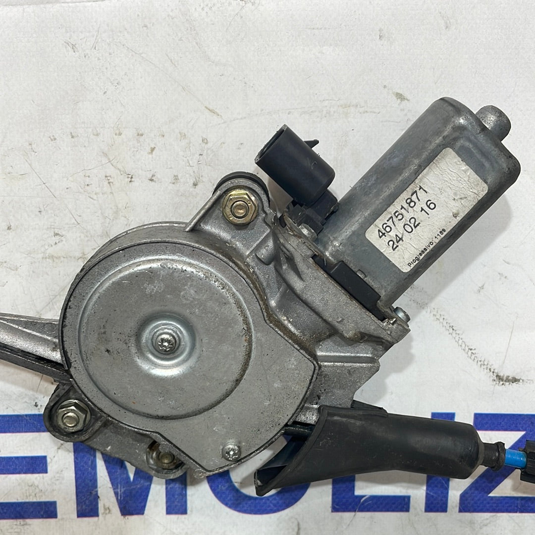 Front left window regulator Alfa 147 5-door