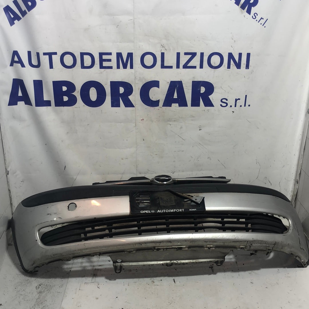 Paraurti anteriore Opel corsa anno 2004