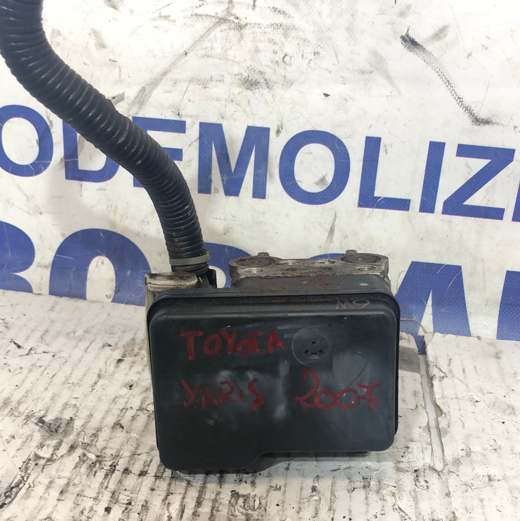 Centralina Pompa Toyota Yaris d4d 2007 1.4TD codice 44510-52460