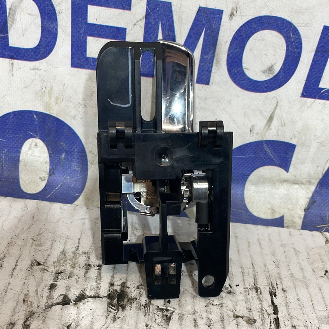 Maniglia interna Nissan qashqai dx anteriore
